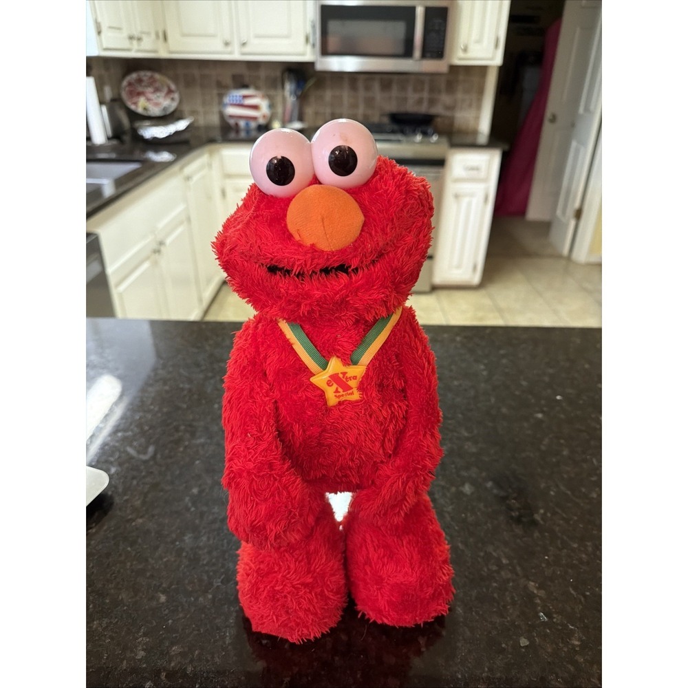 Fisher Price 2007 Tickle Me Elmo TMX Extra Special Edition Sesame Street- WORKS